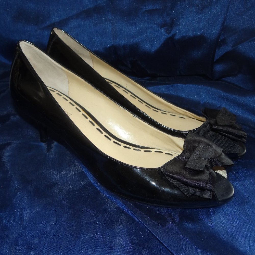 Black Enzo Angiolini Patent Leather Pumps with Bows (Sz. 10M)